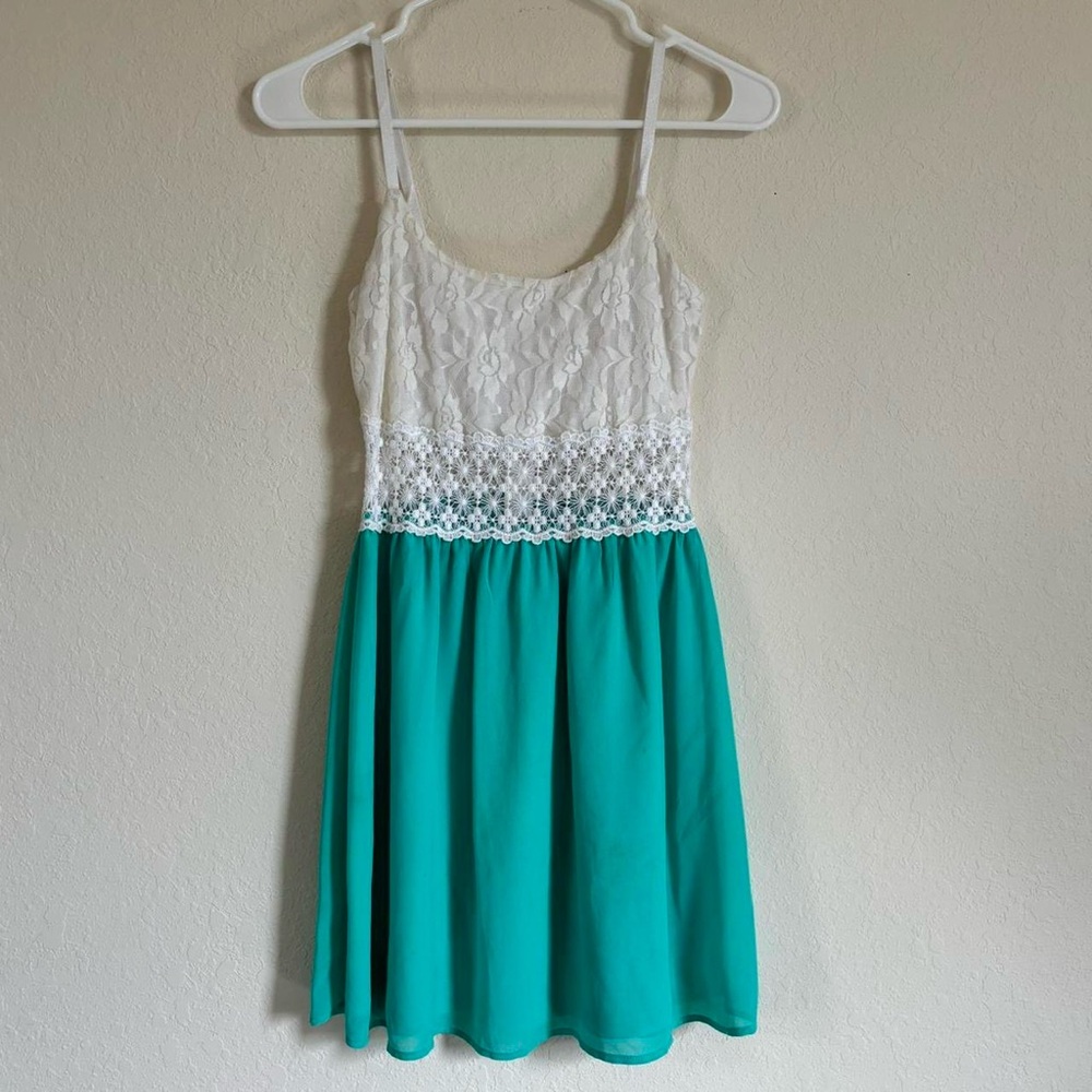 A’gaci Women’s White & Teal Dress. Size S